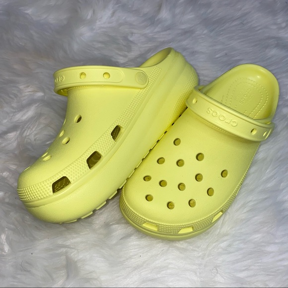 Platform Crocs - Picture 1 of 4